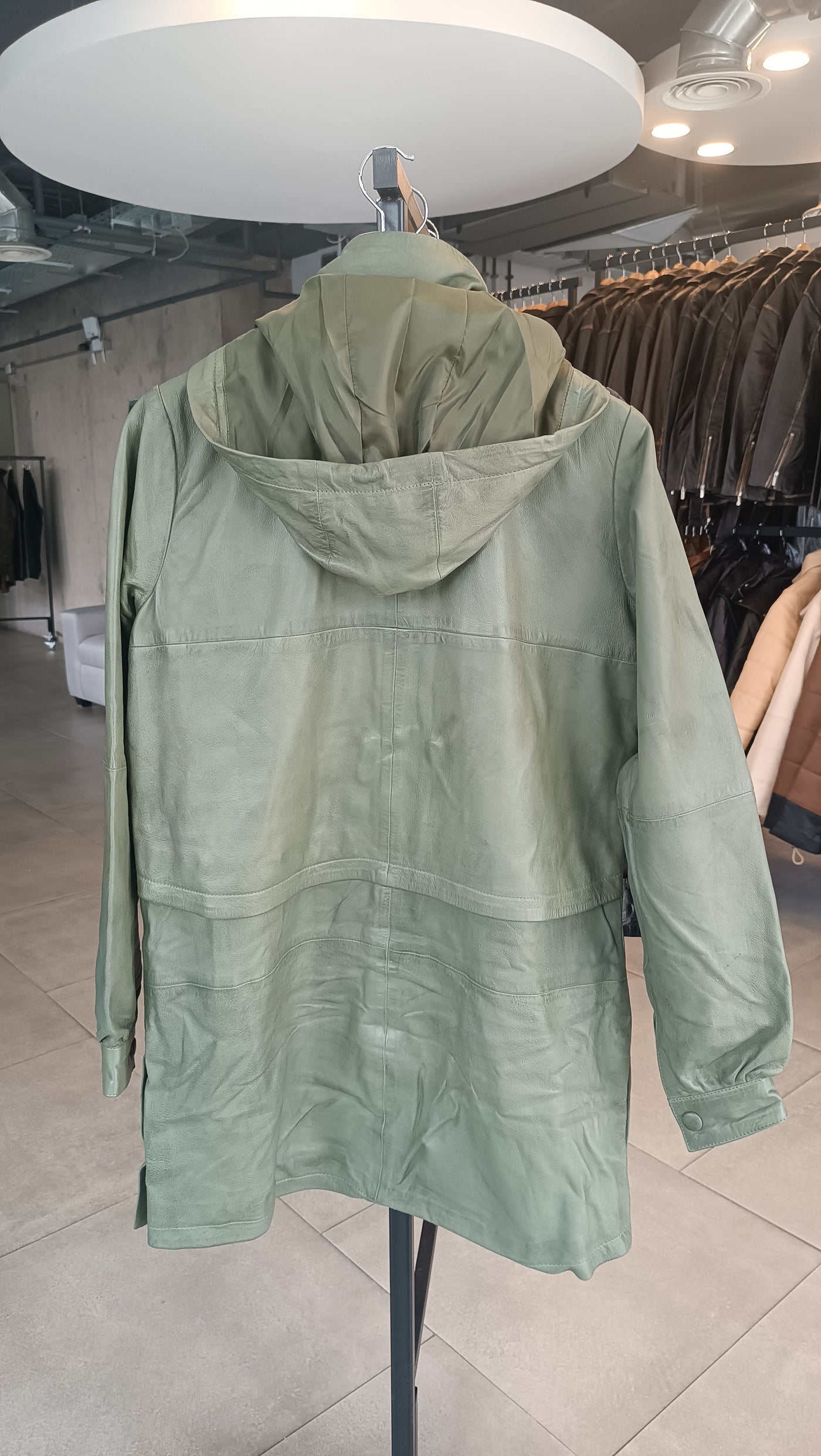 Trench Cuero Helsinki Verde Claro