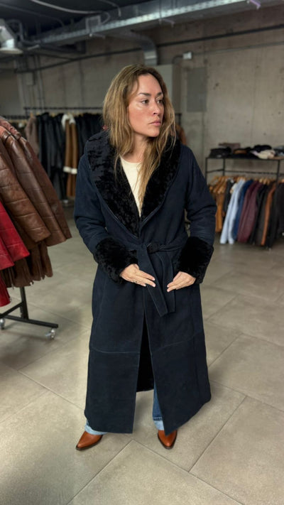 Escandinavia Navy Blue
