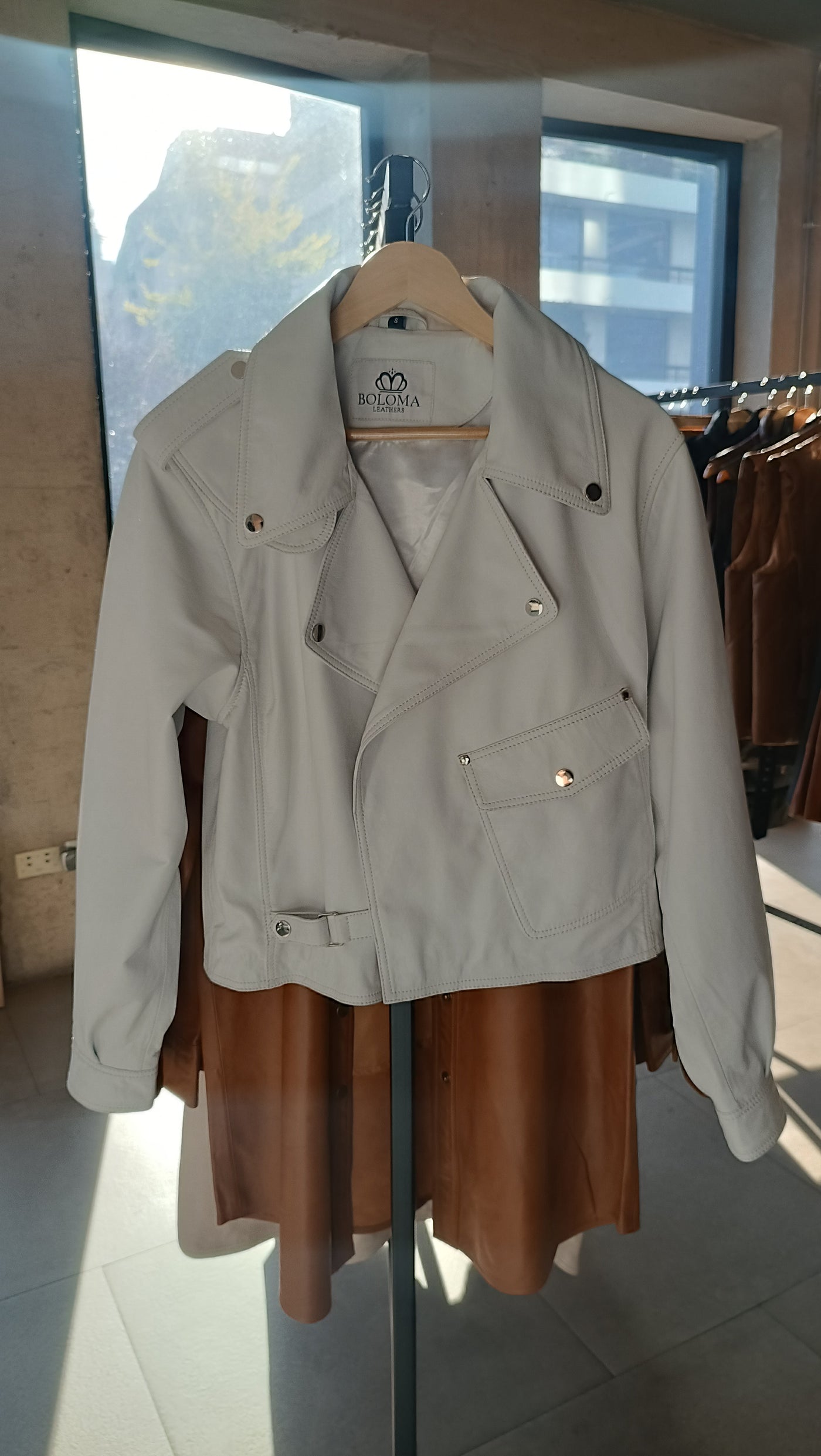 Chaqueta Cuero  Grey Blanco Oversize