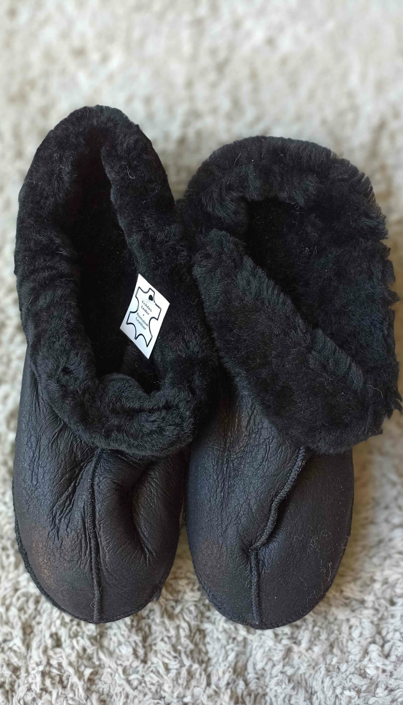 Pantufla Cuero Negro